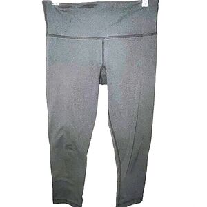 Lululemon Grey Size 4 Capris Work Out Leggings Active Pants With Key Pocket